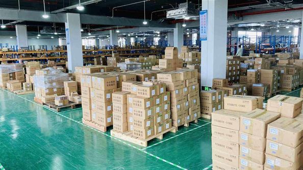 Shenzhen ShengShi TianHe Electronic Technology Co., Ltd. productielijn van de fabrikant